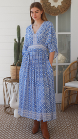 Santorini- Ali Maxi