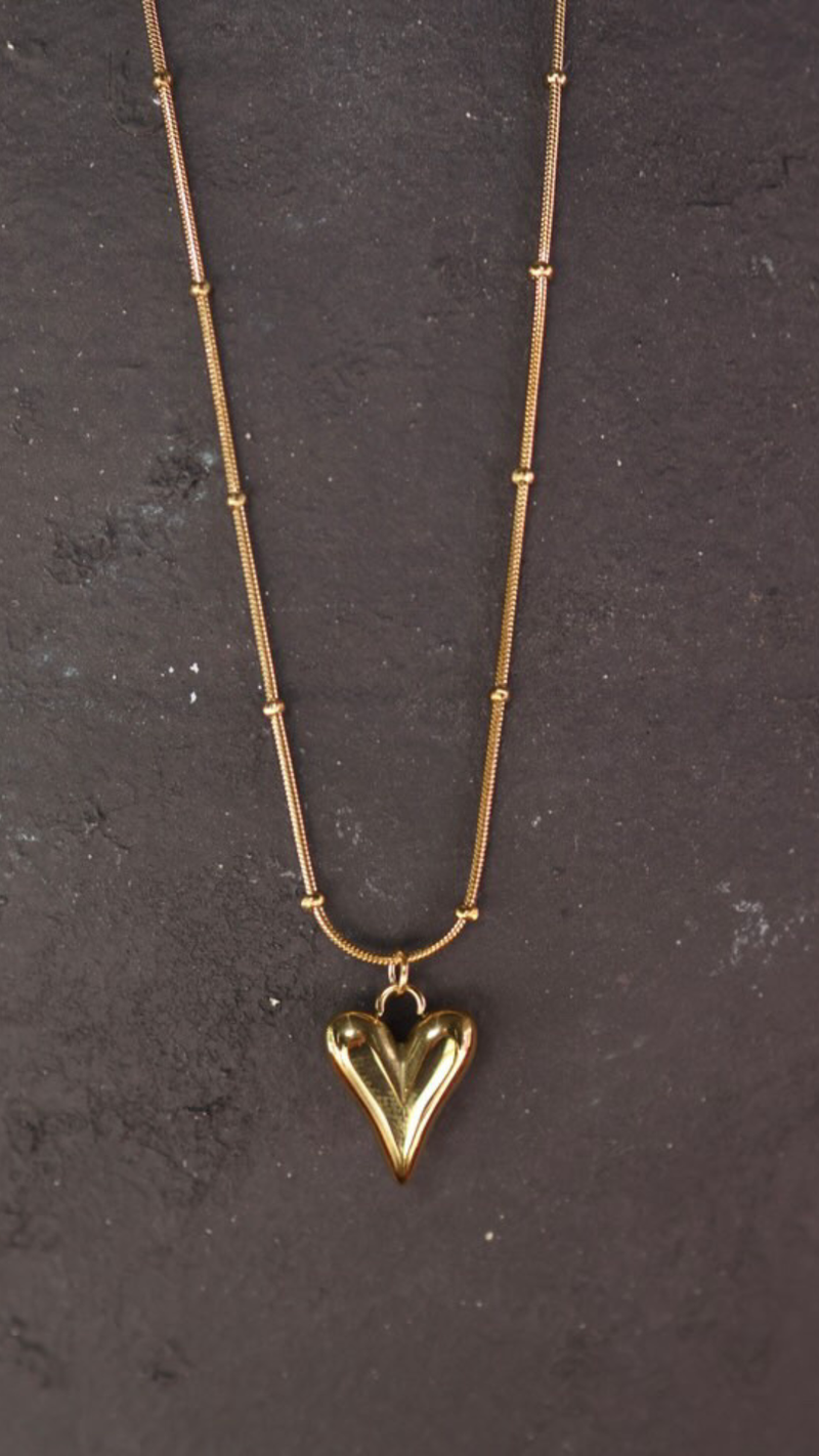 Amore Necklace