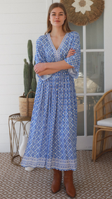 Santorini- Ali Maxi