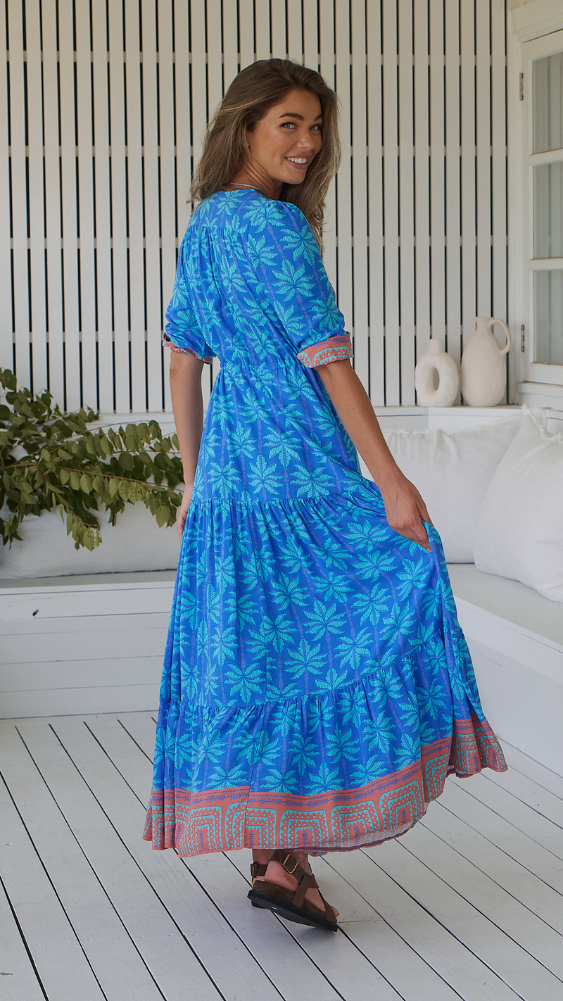 Take Me On Vacay - Tessa Maxi