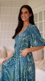 Serenade -Molli Maxi